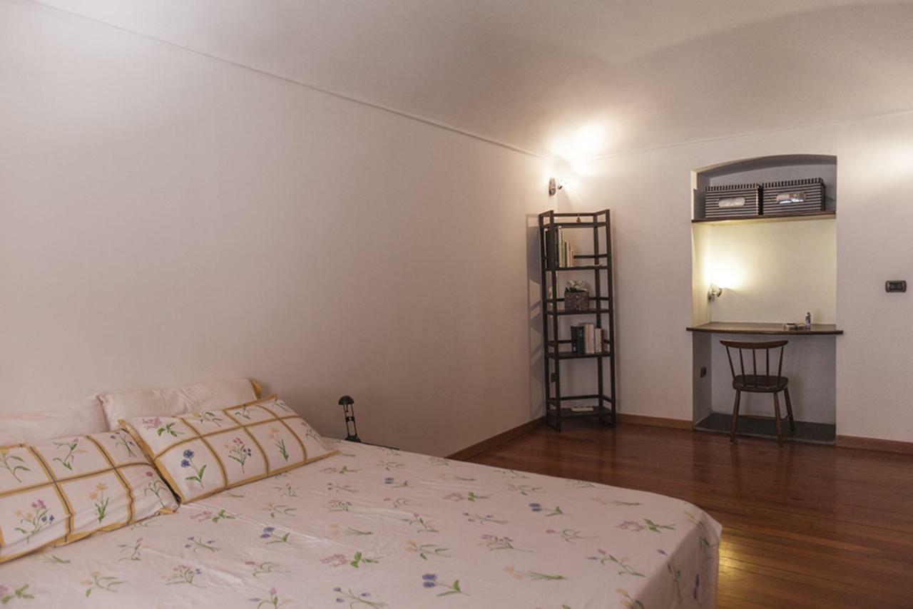 Monikapsa Apartment Turin Bagian luar foto