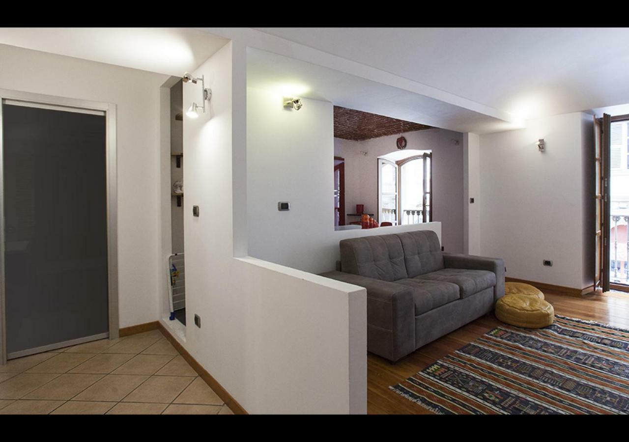 Monikapsa Apartment Turin Bagian luar foto