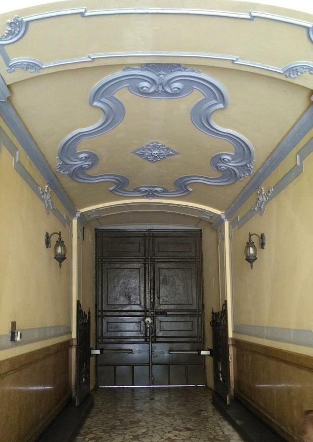 Monikapsa Apartment Turin Bagian luar foto
